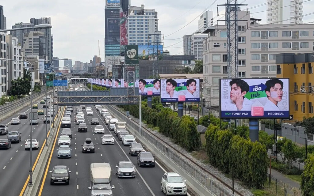 DooH-Billboards in Bangkok (Foto: invidis)