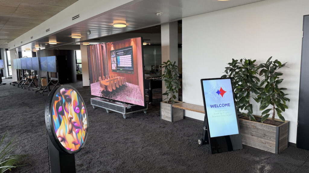 Display-Vergleichstest bei Cancom (Foto: Cancom)