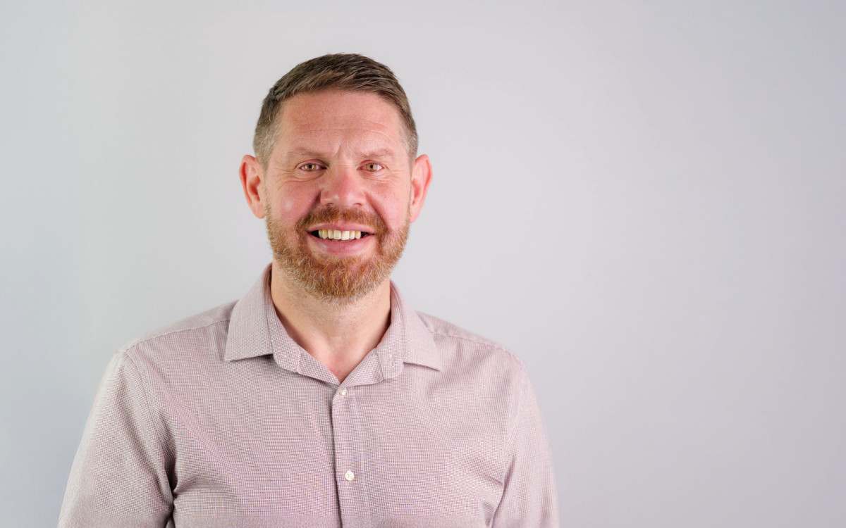 Ian Brimer ist neuer Country Director UK bei Zetadisplay. (Foto: ZetaDisplay: AI-bearbeitet)