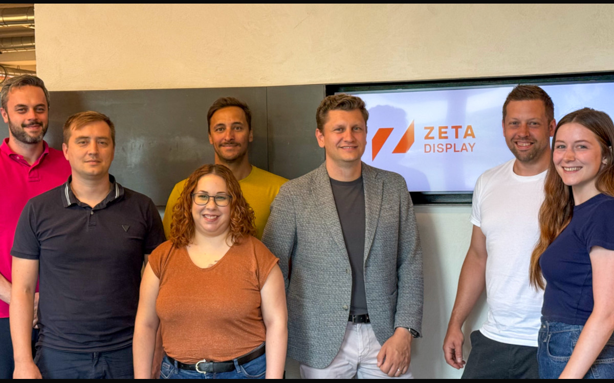 Ein Teil des Zetadisplay-Austria-Teams (von links): Bernhard Schuch, Jurijs Karpuss, Maria Gallardo, Sebastian Maier, Marcel Schramm, Fabian Hackler und Isabella Atzl (Foto: ZetaDisplay)