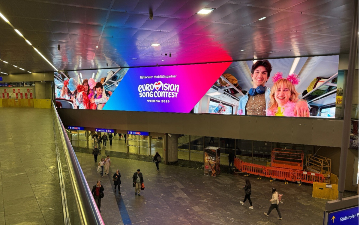 Der Panarama-Screen der ÖBB Werbung am Wiener Hauptbahnhof hat 112 Quadratmeter. (Foto: Panatronic)