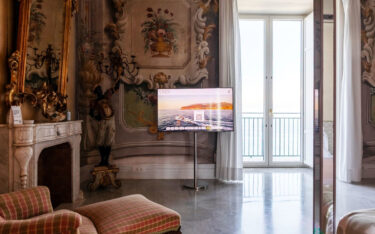 Im Fünf-Sterne-Hotel Bellevue Syrene in Sorrent ersetzen 70 Philips MediaSuite TVs von PPDS das bisherige Fernsehsystem. (Foto: PPDS)