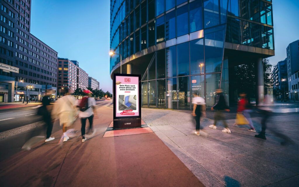 Die DooH-Kampagne lief in vier Städten. (Foto: WallDecaux)