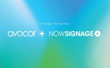 Avocor und Nowsignage bringen ihre B Series und ihr CMS im UK-Markt zusammen. (Logos: Avocor / NowSignage)