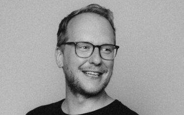 Eike Leonhardt übernimmt bei Dentsu Deutschland die neu geschaffene Position des Chief Transformation, Data & Delivery Officer. (Foto: dentsu)