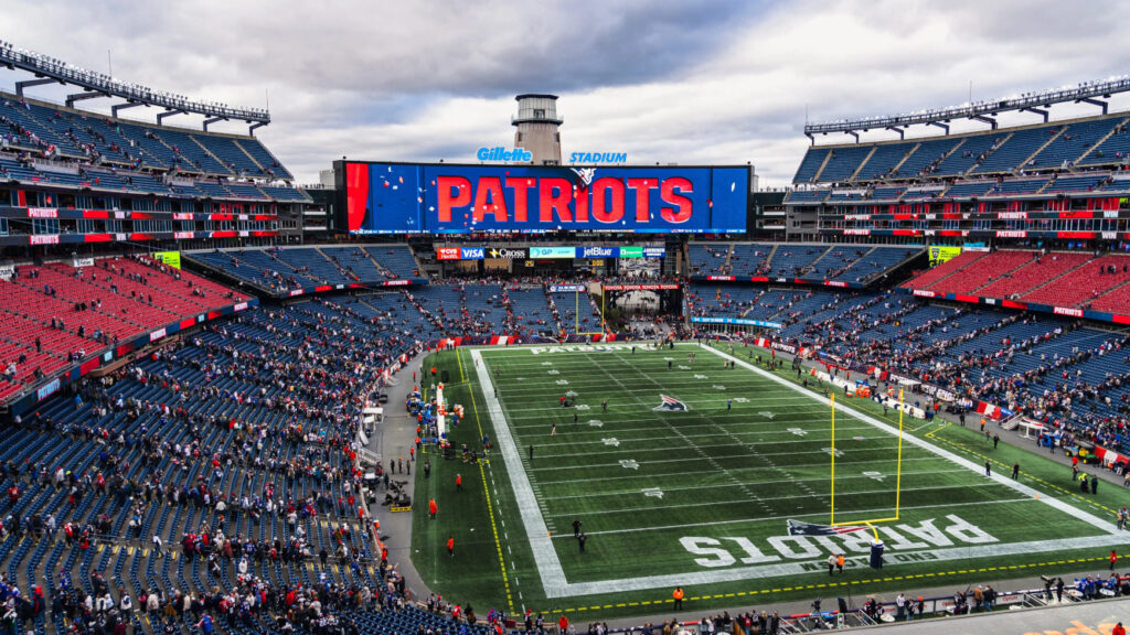 Das Gillette Stadium verfügt über eines der größten End-Zone-LED-Videoboards der NFL, installiert von Daktronics. In der Arena fanden Spiele der Fifa-Weltmeisterschaft 2026 statt. (Foto: Daktronics)