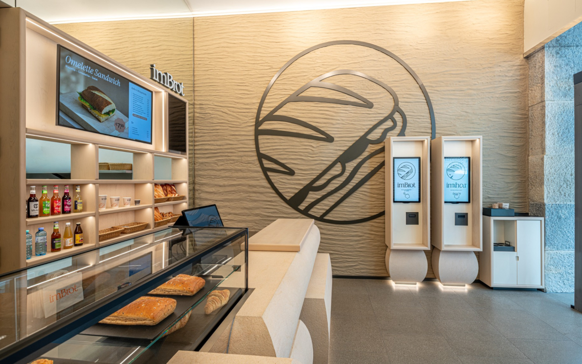 Digitale Touchpoints sind Teil des ganzehitlichen Store-Konzepts. (Foto: Umdasch The Store Makers)