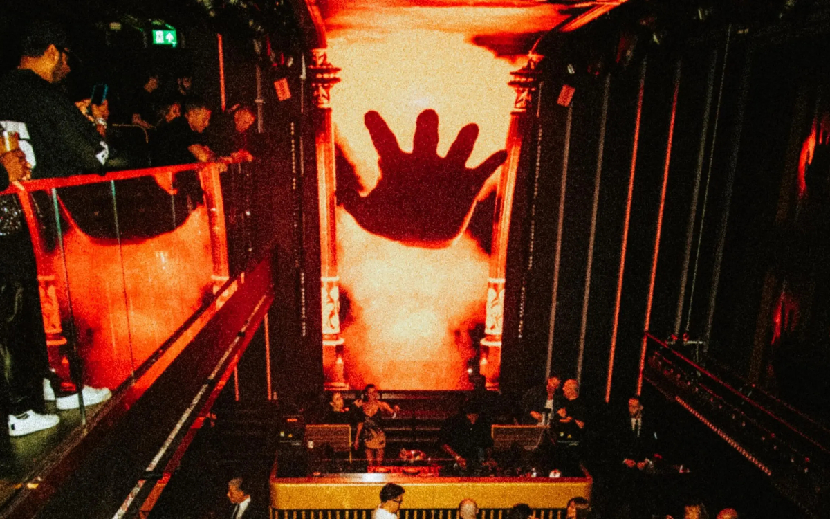 Der Club "77" im Botree-Hotel London bietet Platz für bis zu 550 Gäste und kombiniert Lichtdesign, LED-Video und immersive Audiotechnik. (Foto: Jimi Herrtage)