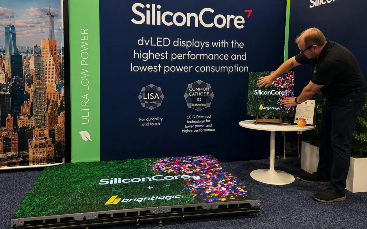 Siliconcore und Birghtlogic verbinden Touch-Interkation über mehrere LED-Displays. (Foto: Siliconcore)