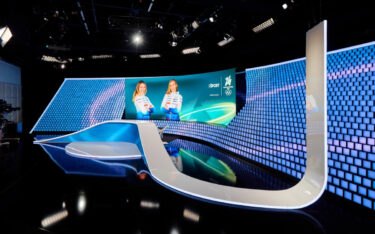 STVR ersetzt in seinem Bratislava-Studio veraltete Displaytechnik durch eine gebogene LED-Wand. (Foto: Leyard Europe)