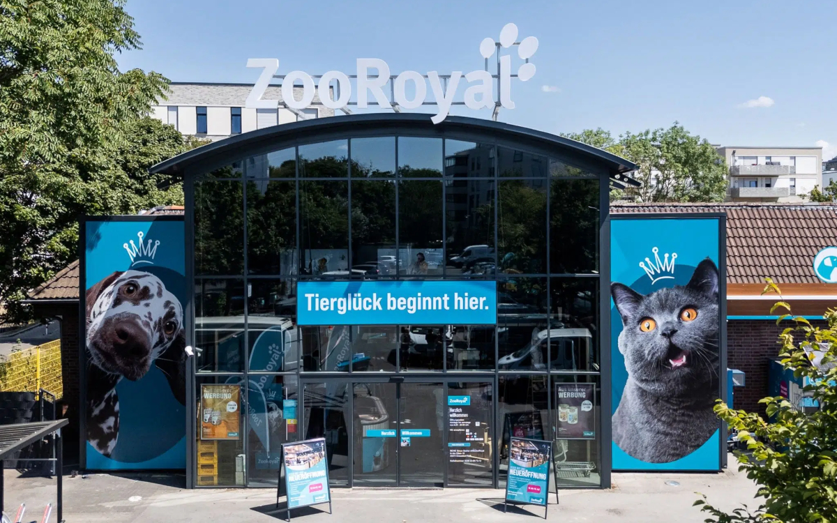 Rewe hat in Düsseldorf den ersten Zooroyal Tierfachmarkt in Nordrhein-Westfalen eröffnet. (Foto: REWE)