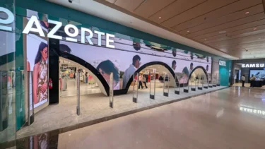 Die indische Fashion-Brand Azorte nutzt Jio Signage in ihren Stores. (Foto: invidis)