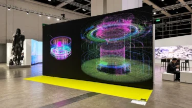 Das Werk "Pxl Duo Pod" von Kim Asendorf auf der Art Basel Hong Kong (Foto: Nguyen Wahed/Kim Asendorf)