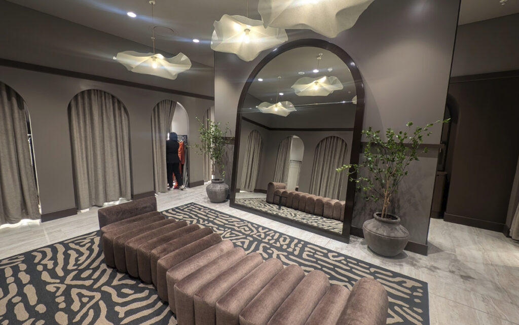 Das Design der Fitting Rooms im Foschini-Store lädt dazu ein, länger zu bleiben. (Foto: invidis)