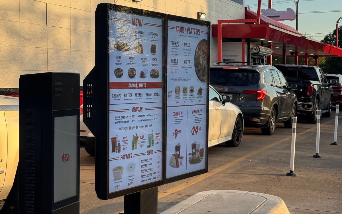 Das Display zur Bestellbestätigung lässt sich in die bestehenden digitalen Strukturen eines Restaurants integrieren. (Foto: Palmer Digital Group)