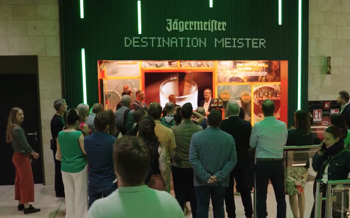 Am Frankfurter Flughafen eröffnet Jägermeister einen Pop-up-Store mit immersiven Markenerlebnis. (Foto: Media Frankfurt)
