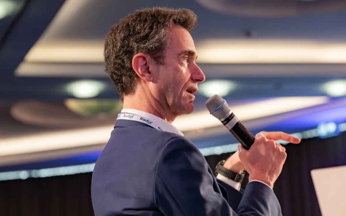 M-Cube-CEO Gianluca Pasquali auf dem DSS 2026 (Foto: invidis)