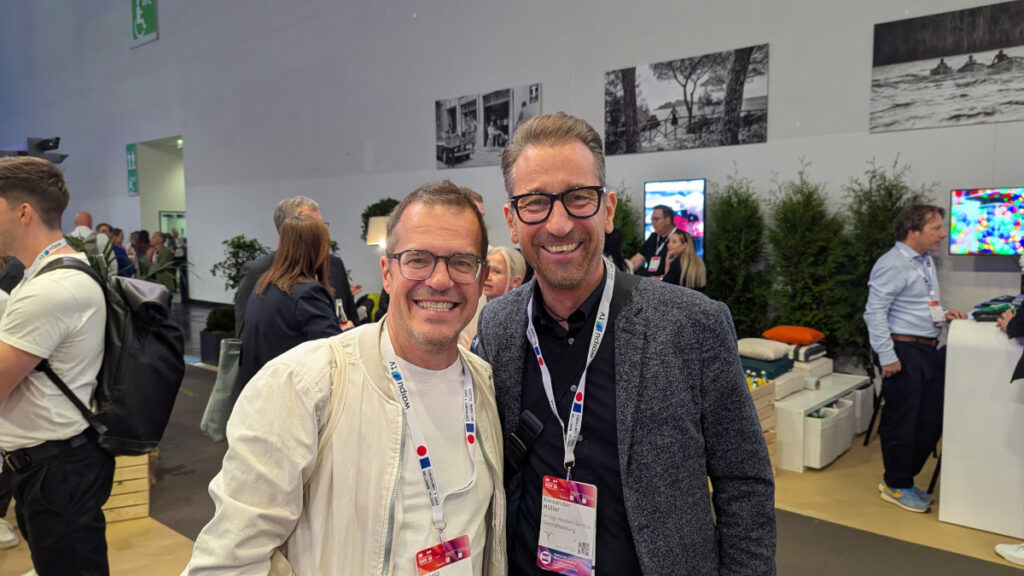 Angelo Peruzzini von Contrast Media Services und Alexander Müller von Veralgs-Medien-Services (Foto invidis)