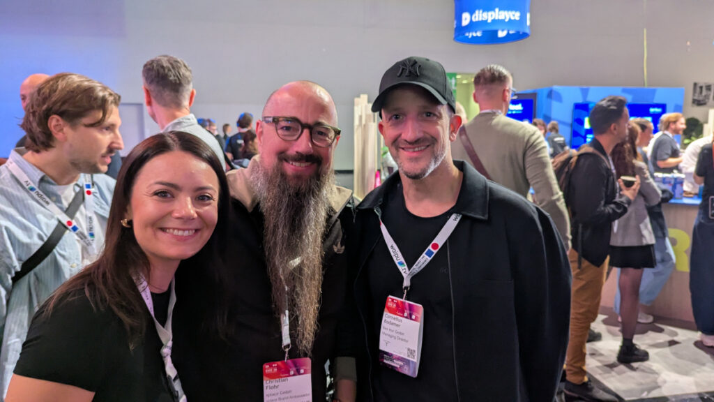Anna-Katharina Clement und Christian Flohr von Xplace mit Cornelius Bodamer von Ben Hur (Foto invidis)
