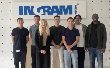 Diese Nachwuchskräfte fangen bei Ingram Micro in Straubing an. (Foto: Ingram Micro)