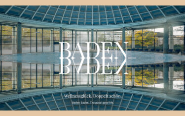 Baden-Baden bewirbt seine neue Markenkampagne auch über Digital-out-of-Home-Screens in deutschen Städten. (Foto: Baden-Baden Tourismus)