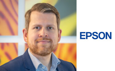 Adam Bartos übernimmt bei Epson die Vertriebsverantwortung für Projektoren in der DACH-Region. (Foto/Logo: Epson)