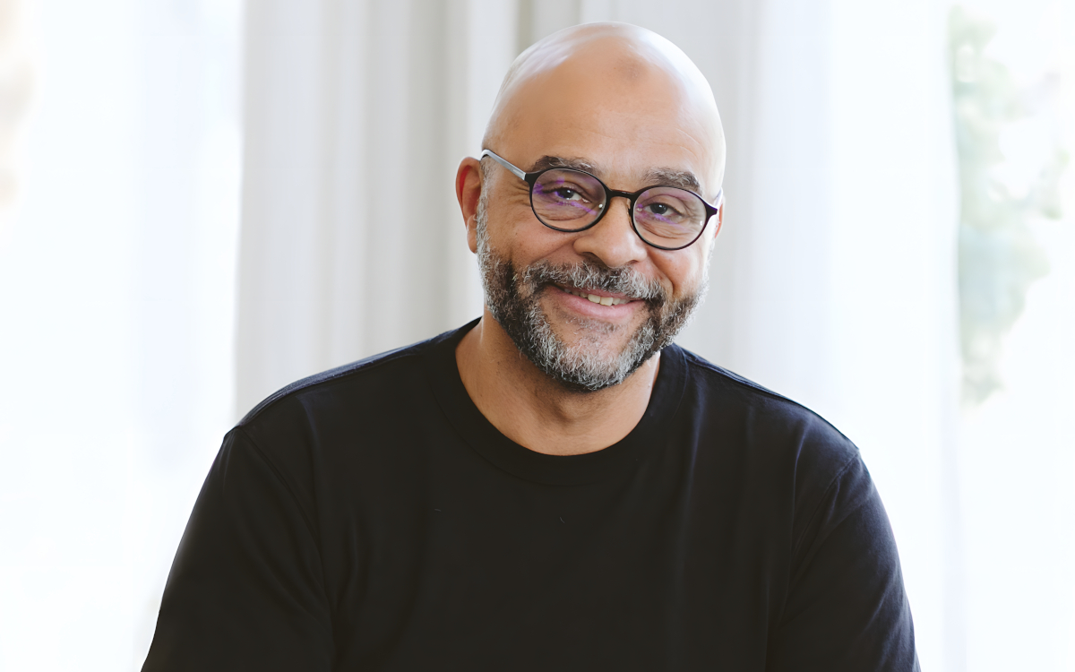 Der frühere Google-X-Manager Mo Gawdat spricht im Februar in Barcelona über Mensch und AI. (Foto: ISE)